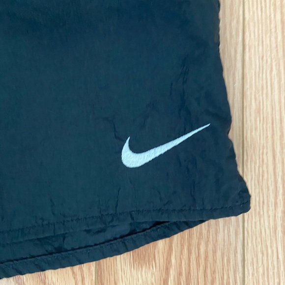 Vintage Nike shorts - Picture 2 of 5